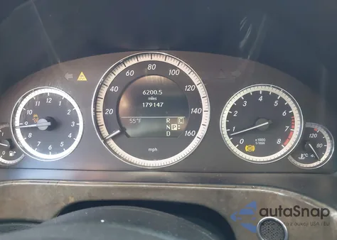 2010 Mercedes-Benz E 350 4Matic z USA, uszkodzony, nr VIN WDDHF8HB9AA050807